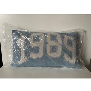 NWT Taylor Swift 1989 Pillow